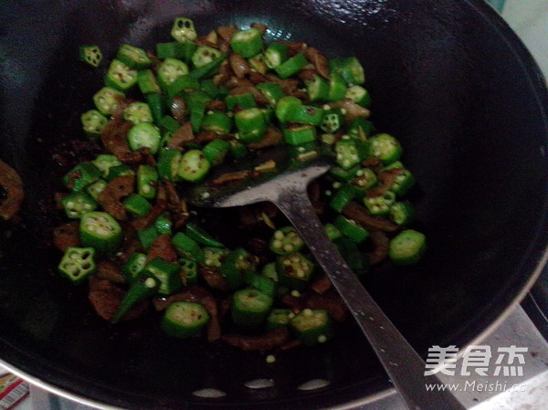 Fried Beef Balls with Okra recipe