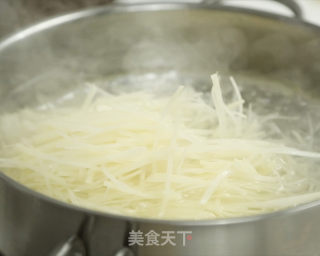 Hot and Sour Potato Shreds recipe