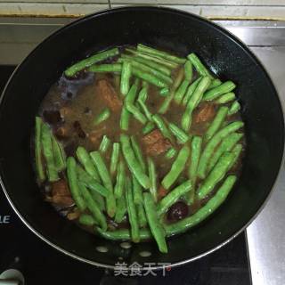 Braised Pork Ribs with Beans recipe
