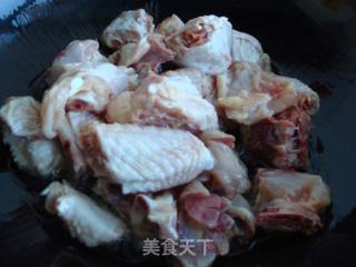 Braised Chicken with Chestnuts and King Pleurotus recipe