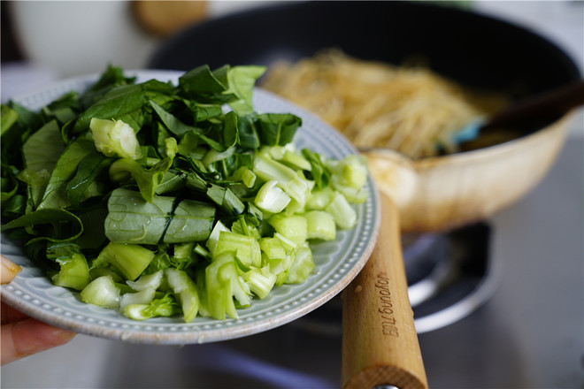 Fried Noodles with Vegetables and Eggs recipe