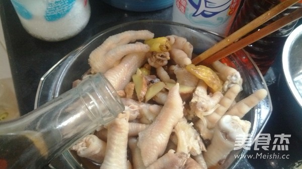 Vinegar Soy Sauce Chicken Feet recipe