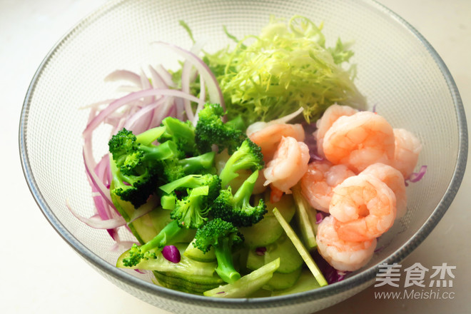 Shrimp and Vegetable Salad recipe