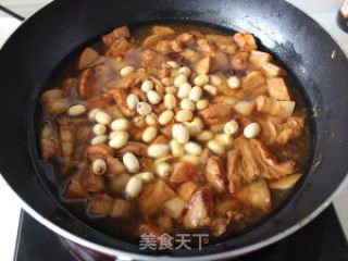 Braised Pork with Lotus Seeds recipe