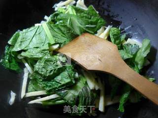 Winter Bamboo Shoots and Tiancai Core Soup recipe