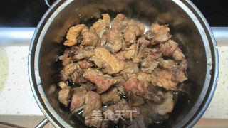 Autumn Spicy Fragrant Spicy Pork Ribs with Mushrooms recipe