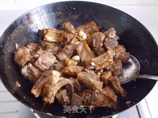 Braised Pork Ribs with Sauce and Bamboo Shoots recipe
