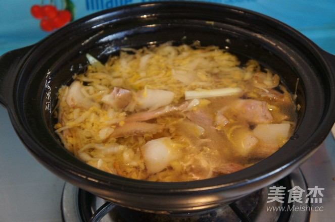 Sauerkraut Pork Stewed Vermicelli recipe