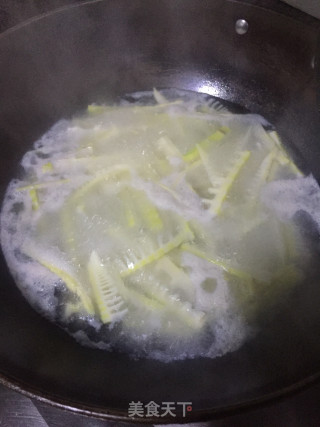 Stir-fried Sausage with Spring Bamboo Shoots recipe