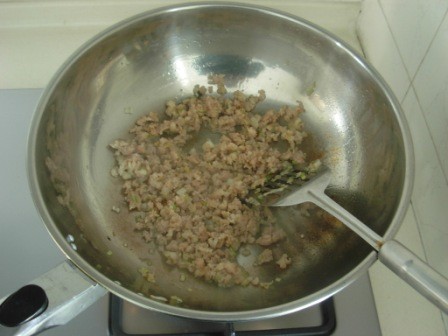 Noodles with Minced Pork and Capers recipe