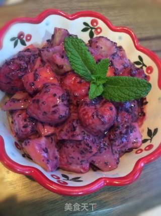 Mulberry Yogurt Salad recipe