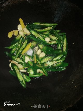 Green Pepper Braised Intestines recipe