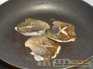 Italian Style Pan-fried Sea Bass recipe