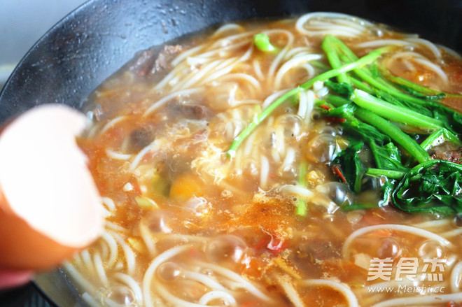 Tomato Beef Rice Noodles recipe