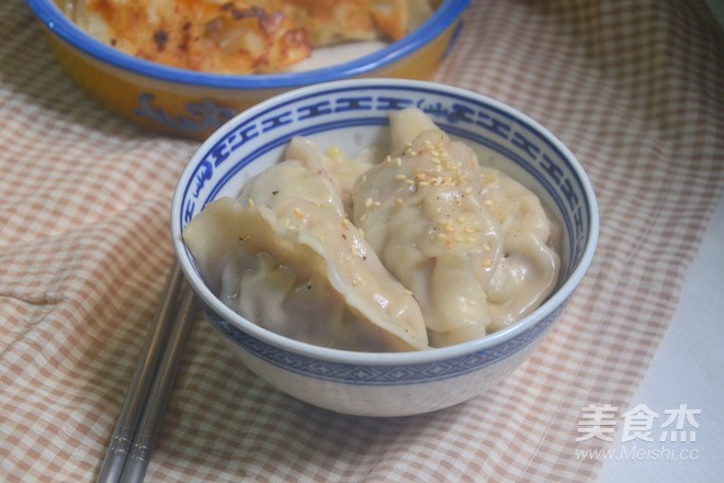Pan-fried Cabbage and Pork Dumplings recipe