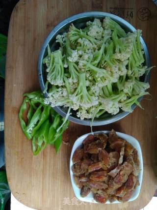 Stir-fried Cauliflower with Sausage recipe