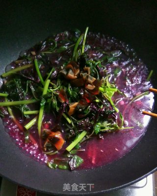 Red Amaranth and Preserved Egg Soup recipe