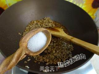 Minced Meat Mixed with Bitter Chrysanthemum recipe