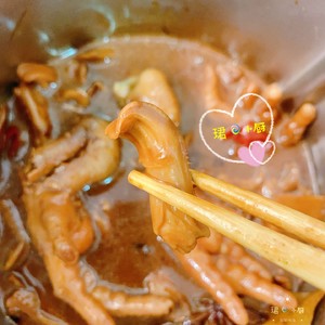 Xiaomei·spicy Braised Braised Duck Tongue and Chicken Feet Zhou Black Duck Version Can Marinate Everything recipe