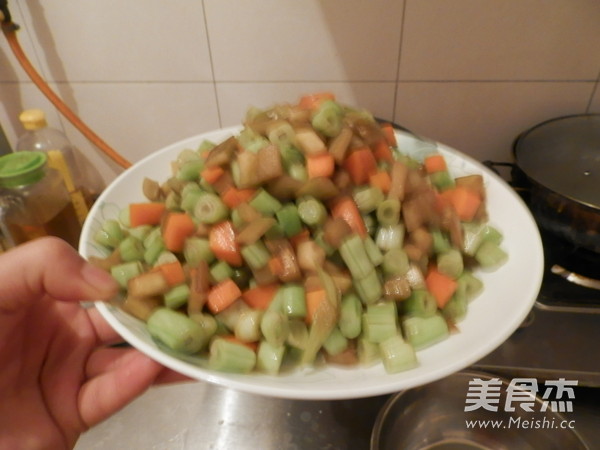 Vegetarian Stir-fried Diced Vegetables recipe