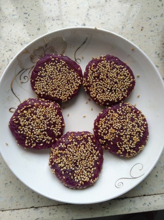 Sesame Purple Potato Cake recipe