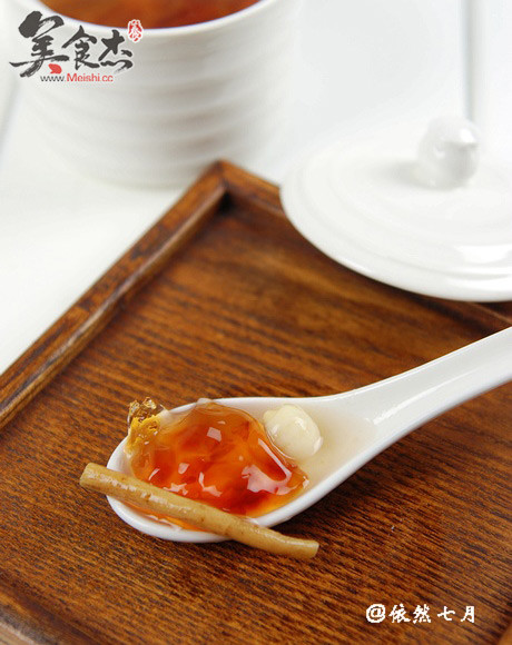 Stewed Peach Gum with American Ginseng and Lotus Seed recipe