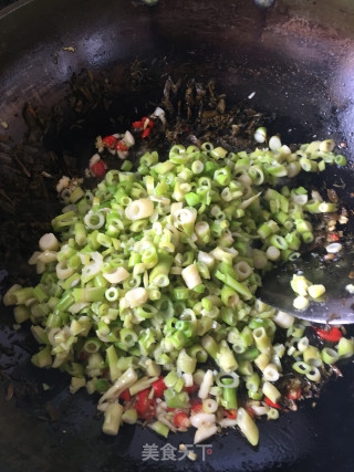 Fried Sauerkraut with Spring Bamboo Shoots recipe