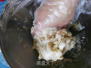 Egg Yolk Pastry ~ Detailed Process of Kneading The Oily Crust by Hand recipe