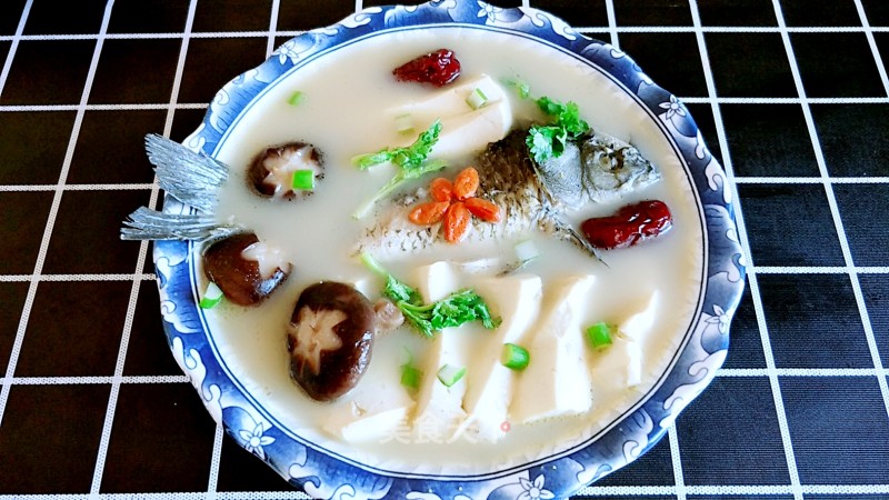 #御寒美食#crucian Tofu Soup recipe