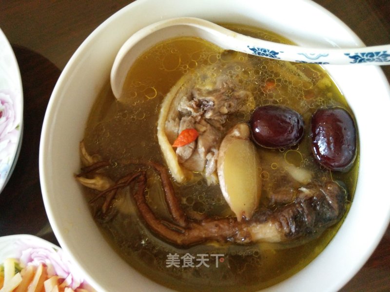 Confinement Meal~danggui Red Date Chicken Soup recipe