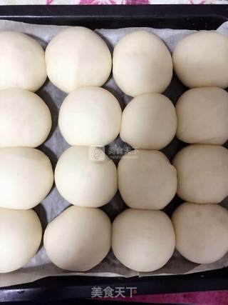 Cute Squeezed Buns recipe