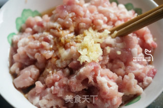 White Jade Radish Stuffed with Meat recipe