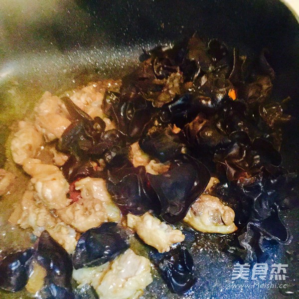 Braised Chicken with Cloud Ears recipe