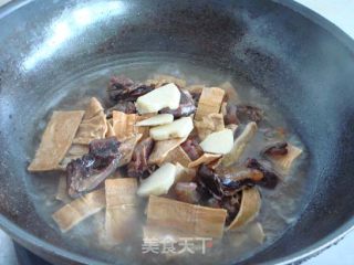 Braised Cured Duck with Bamboo Shoots recipe