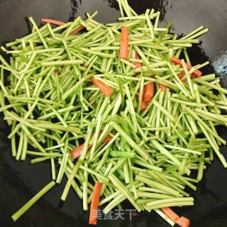 Stir-fried Wormwood with Ham recipe