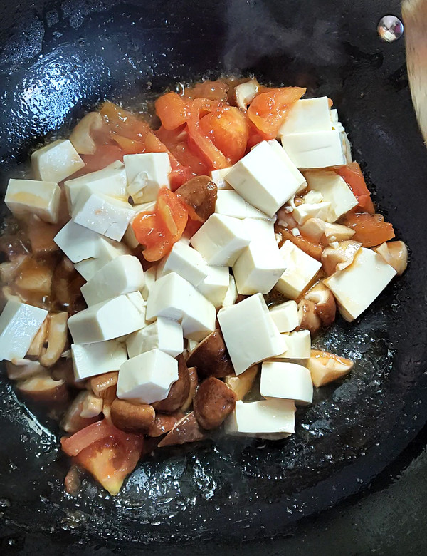 Tofu with Tomato and Shiitake Mushroom recipe