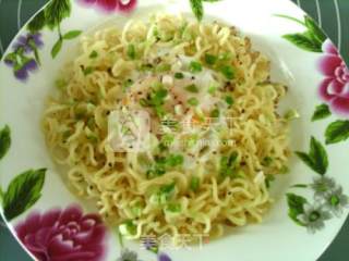 Instant Noodles with Bird's Nest Egg recipe