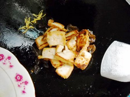 Stewed Tofu with Enoki Mushroom recipe