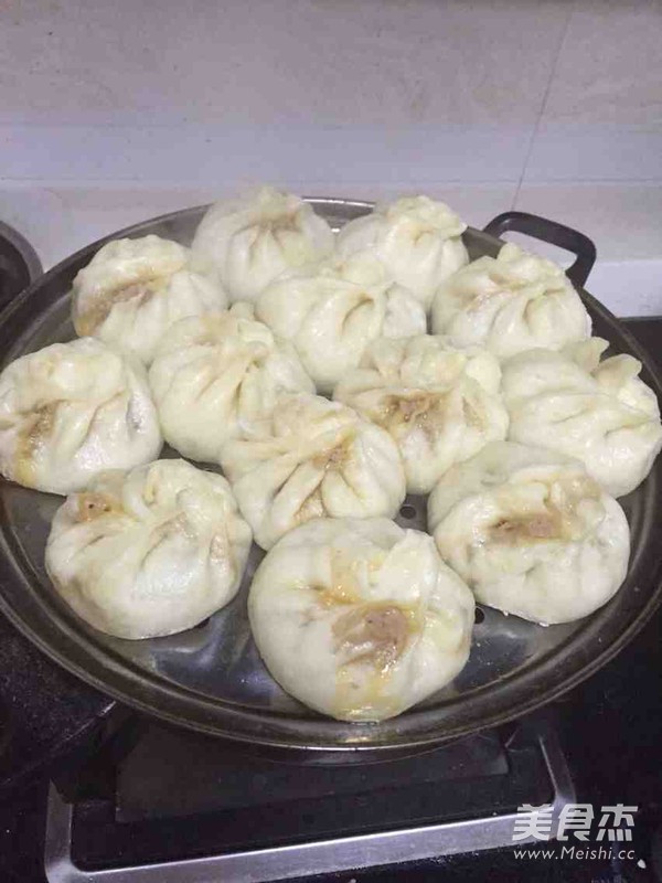 Celery and Pork Stuffed Buns recipe