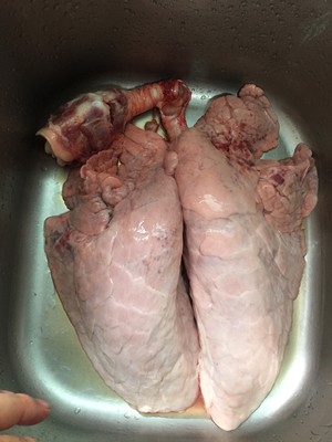 How to Clean Pig Lungs recipe