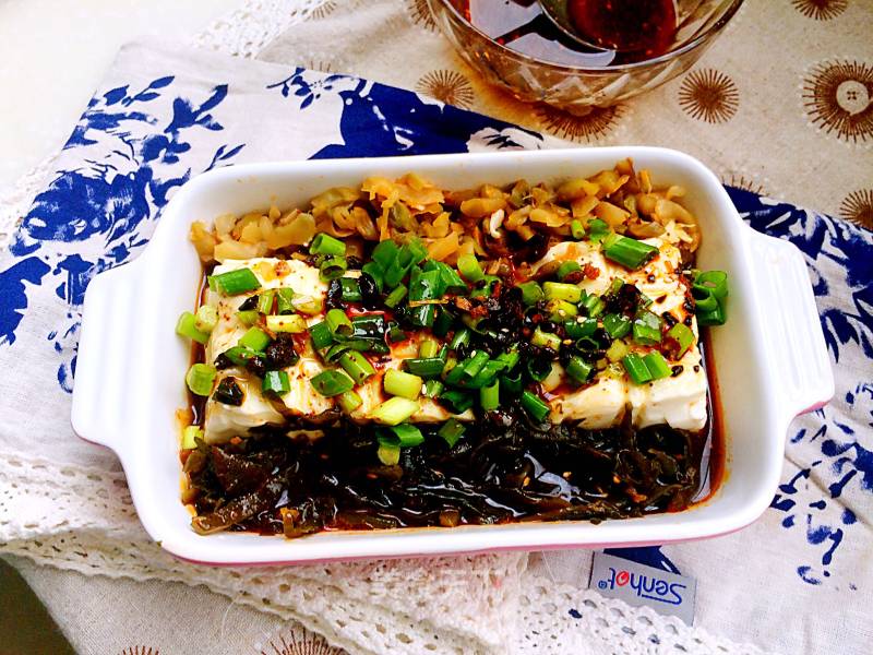 Super Simple Tofu Mixed with Shallots recipe