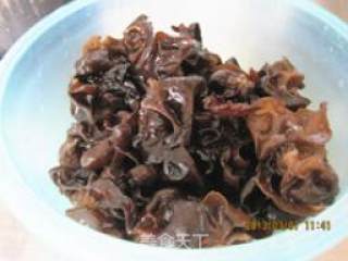 Celery Leaf Salad recipe