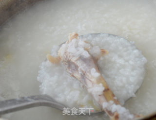 Congee with Preserved Eggs and Chicken Legs-nourish The Stomach and Lose Weight to Relieve Gluttons recipe