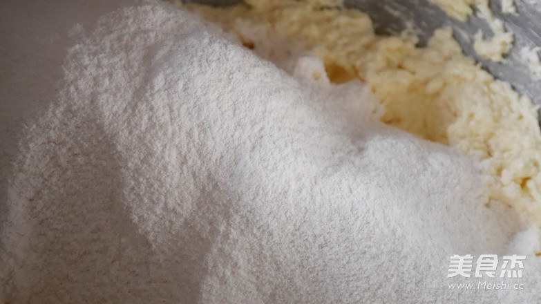 Caramel Almond Shino Noodle Pound Cake recipe