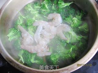 Fried Shrimp Balls with Broccoli recipe