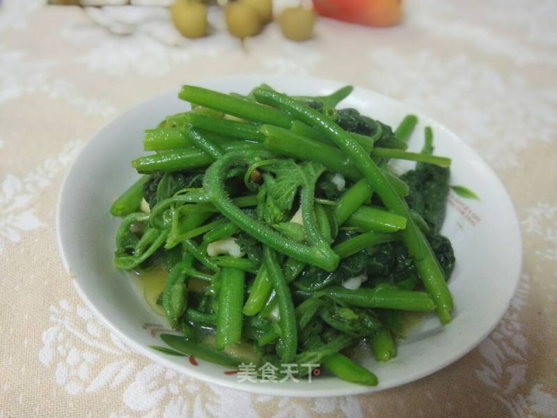 Stir-fried Pumpkin Seedlings recipe