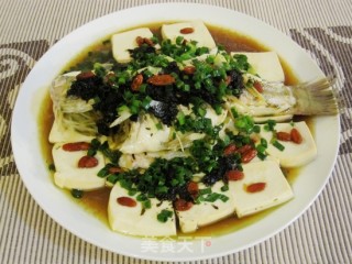 Steamed Sea Bass with Olive Vegetables recipe