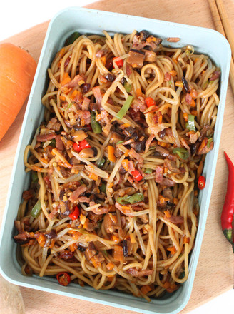 Fried Noodles with Shiitake and Bacon recipe