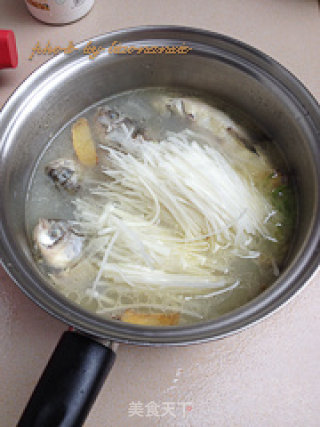 Carp Soup with Shredded Radish recipe