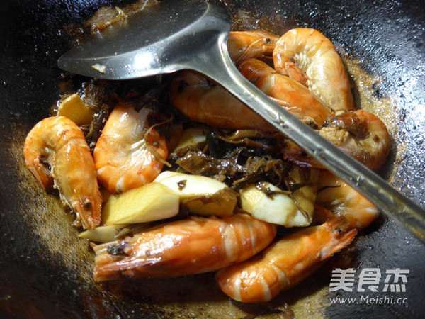 Stir-fried Large Head Shrimp with Plum Dried Vegetables and Rice White recipe